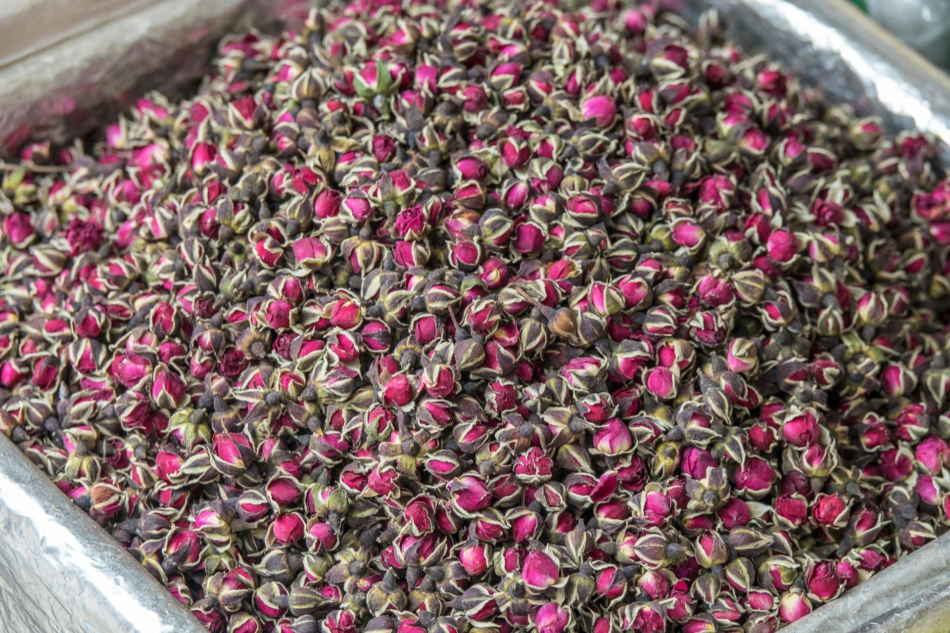 The Growing Trend of Fake Flowers in Bulk for Elegant and Lasting Decor