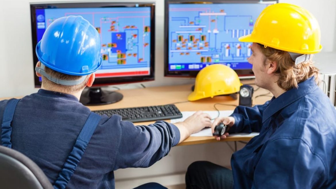 Can Reinforced Industrial Computers Reduce Downtime and Maintenance Costs